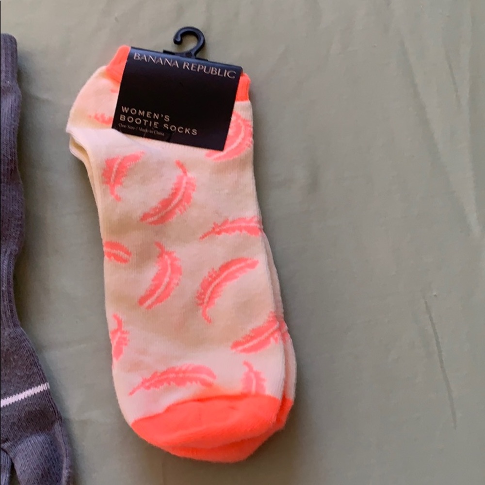 Bundle of Banana Republic bootie socks & toe socks